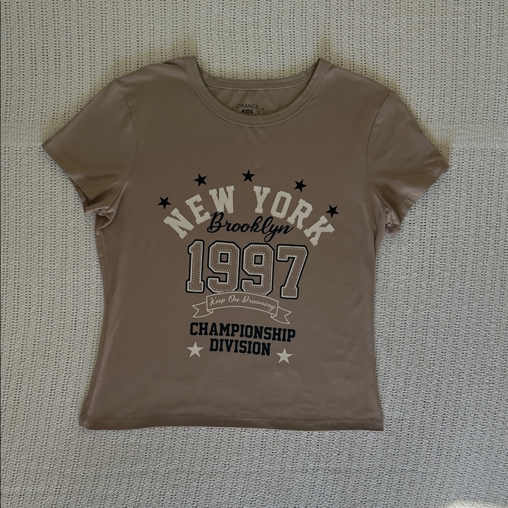 New York Brooklyn Graphic Bedazzle Soft Tee Shirt Size Large- Tan/Brown